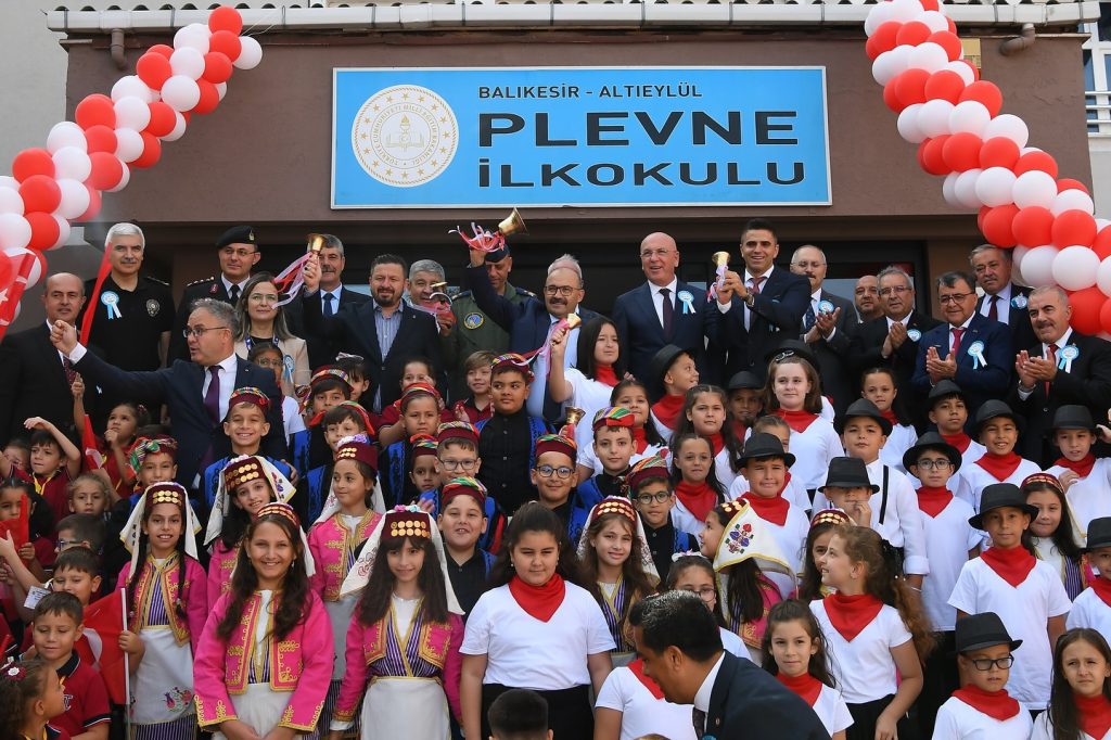 Balıkesir’de 2025-2026 Eğitim Öğretim Yılı Coşkuyla Başladı