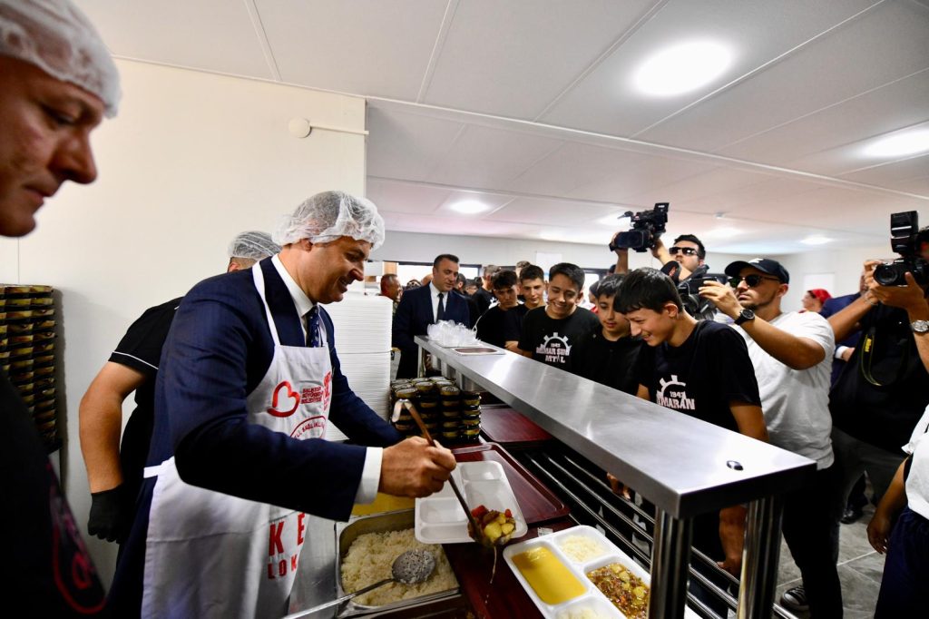 Büyükşehir, öğrenciler için Yakın Mutfak’ı hizmete açtı