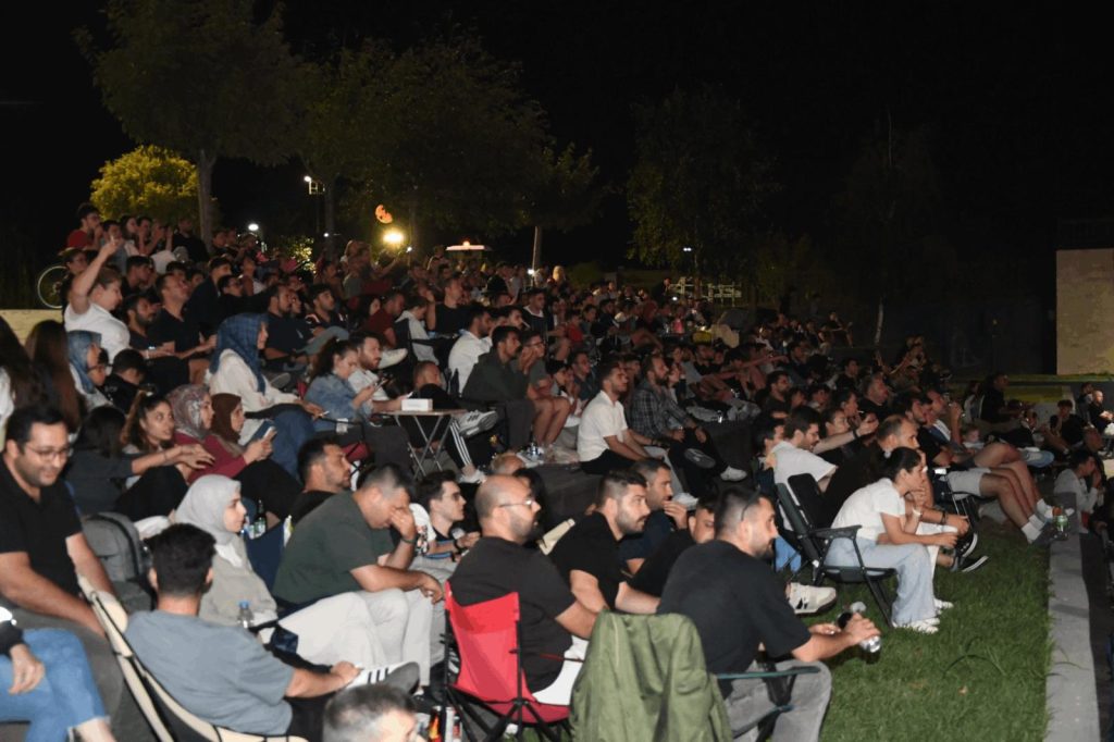 A Milli Basketbol Takımı Yuvaya Gümüş Madalyayla Döndü