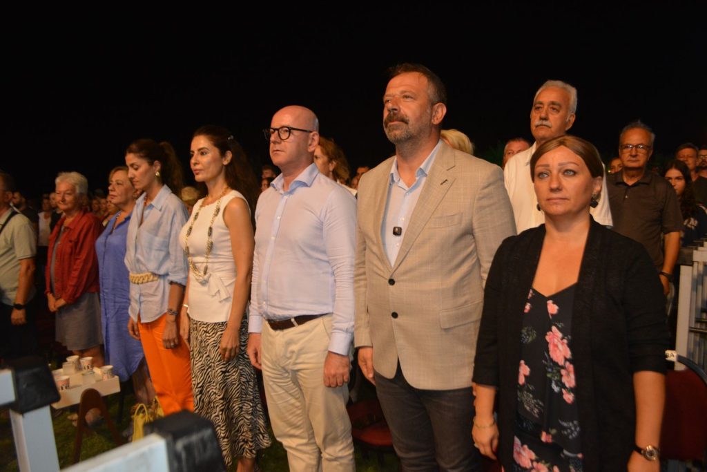 GÖMEÇ’TE KÜLTÜR VE BARIŞ RÜZGARI: 4. ZEYTİN DALI FESTİVALİ COŞKUYLA BAŞLADI