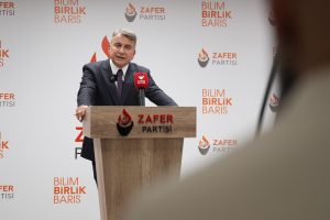 Karamahmutoğlu’ndan Sert Sözler: “Demokrasi İçin Siyasi Alarm Verildi”