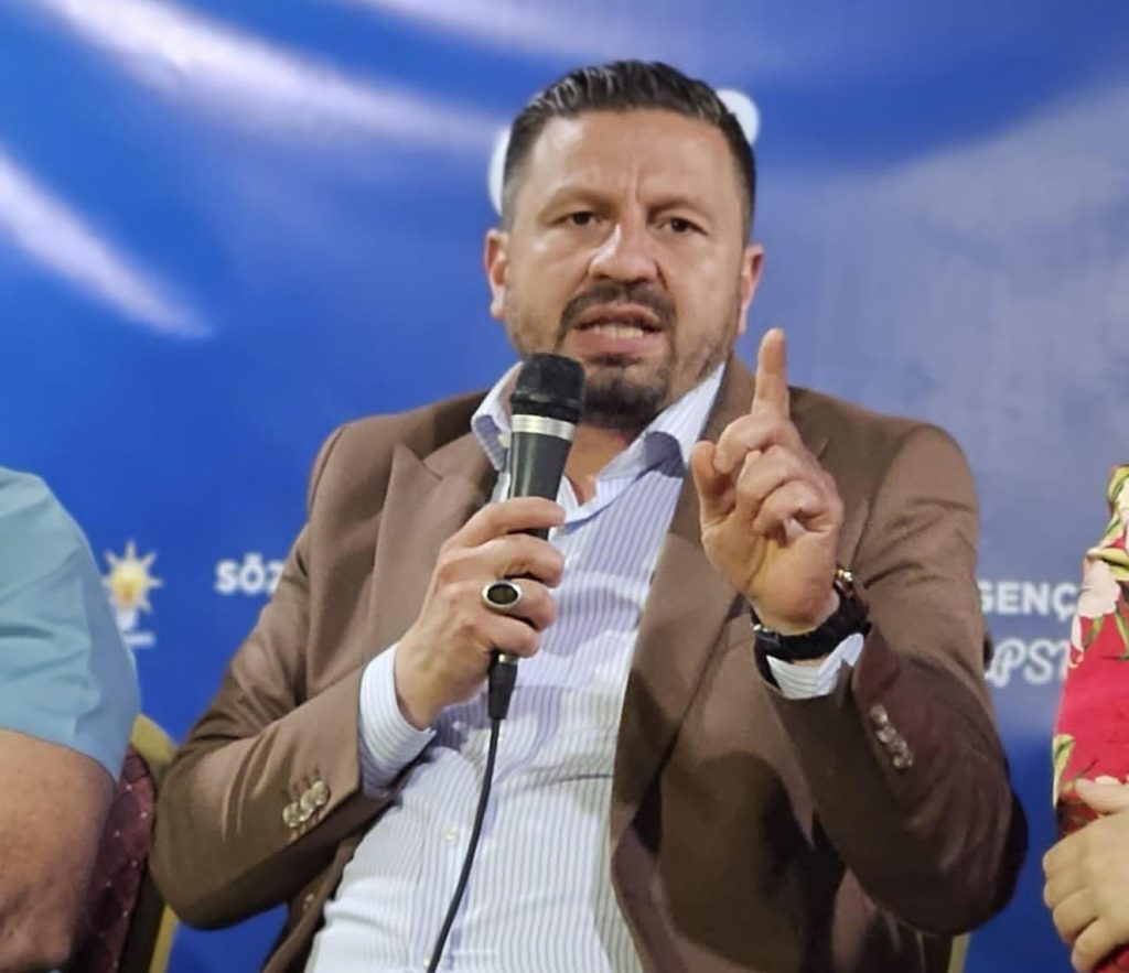 AK Parti’den Edremit’teki Provokatif Sloganlara Tepki