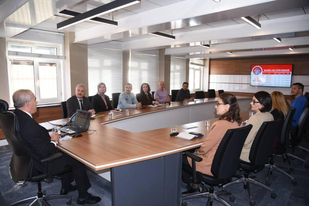 Balıkesir’de Yeni Eğitim Dönemi İçin Proje Değerlendirme Toplantısı