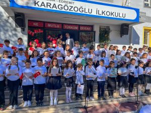 Edremit Karagöz İlköğretim Okulu’nda 29 Ekim Cumhuriyet Bayramı Coşkusu