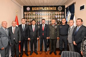 Akın’dan gönüllere dokunan iki açılış