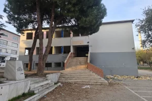 Beril’in daveti Bursa’da büyük bir adımı başlattı… Bursa’da 43 yıllık okul yıkılıyor