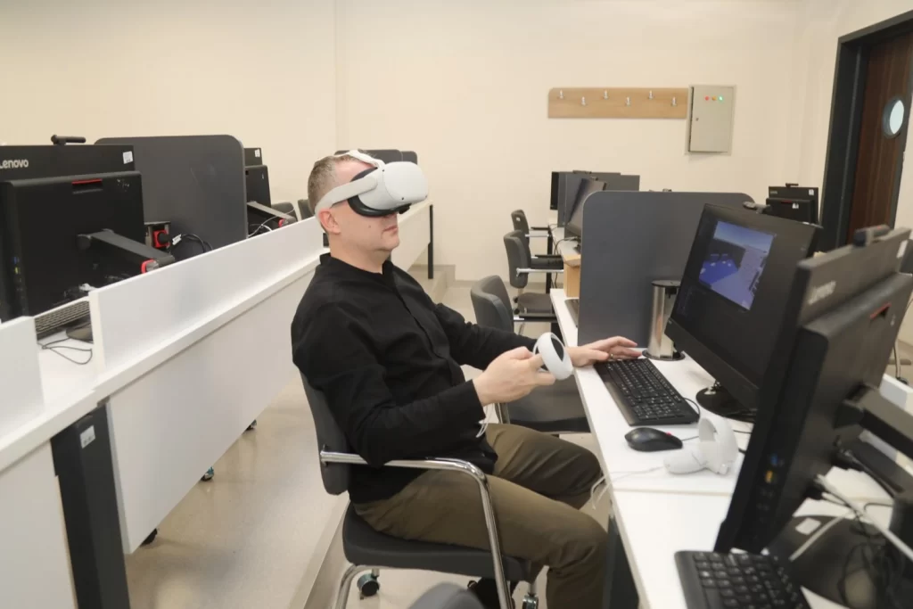 BTÜ’den Avrupa destekli yenilik… Forklift operatörlerine XR teknolojili eğitim simülatörü