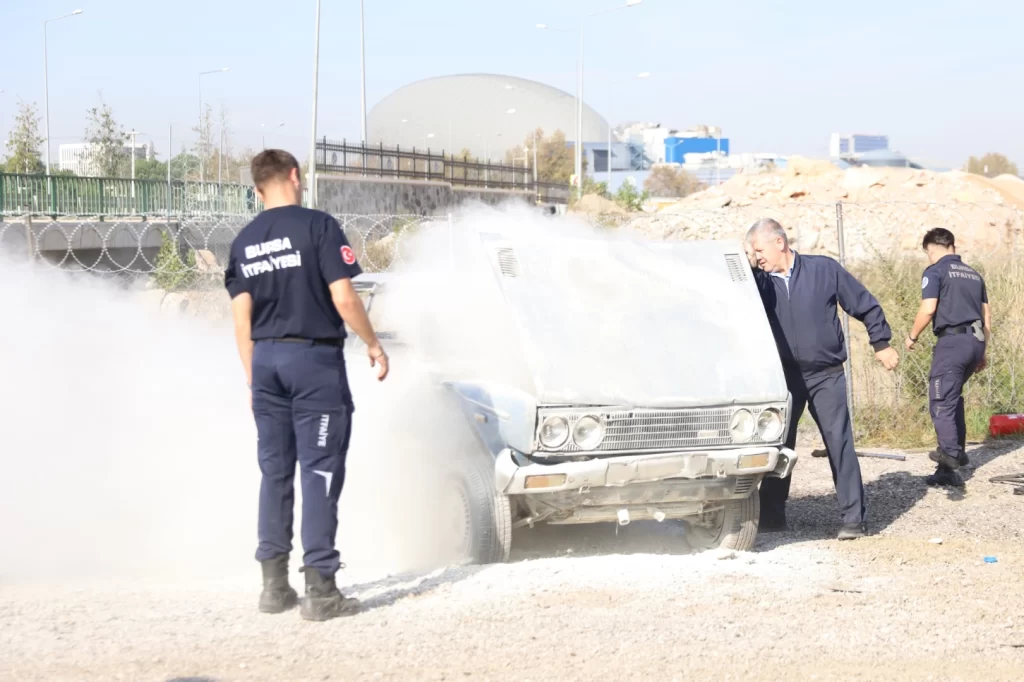 Bursa’da otobüs şoförlerine yangın tatbikatı