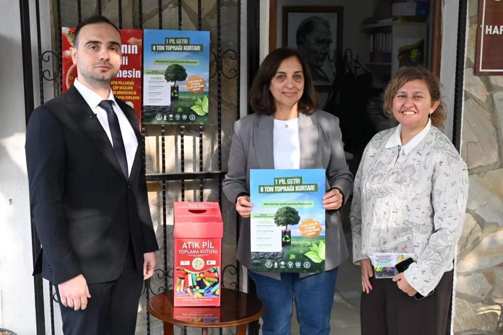 Manisa’da 1 kilogram atık pil getirene zeytin fidanı hediye