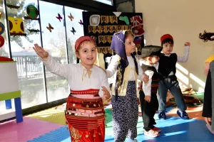 Bornovalı miniklerden ‘yerli’ coşku