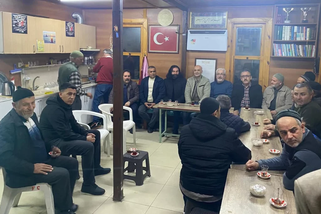 Bursa Gürsu’da MHP’liler vatandaşlarla buluştu