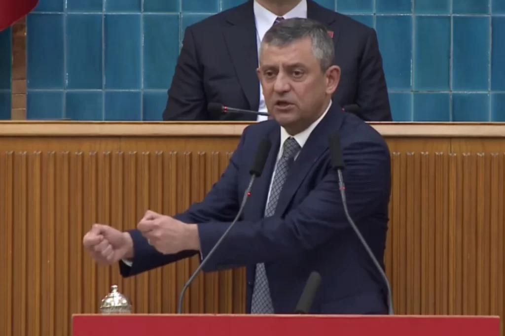 Özel’den sert çıkış: Bu düzen demokrasiye de, cebe de zarar!