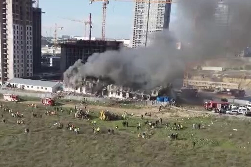 İstanbul Esenyurt’ta inşaat şantiyesinde yangın paniği