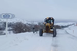 Konya Büyükşehir AKOM koordinesinde kar mesaisinde