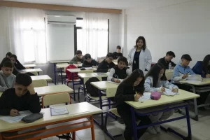 Mersin’de 8 bin 600 öğrenciye ücretsiz sınav desteği