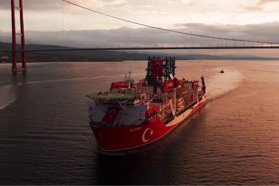 ‘Yıldırım’ Karadeniz’e yelken açtı