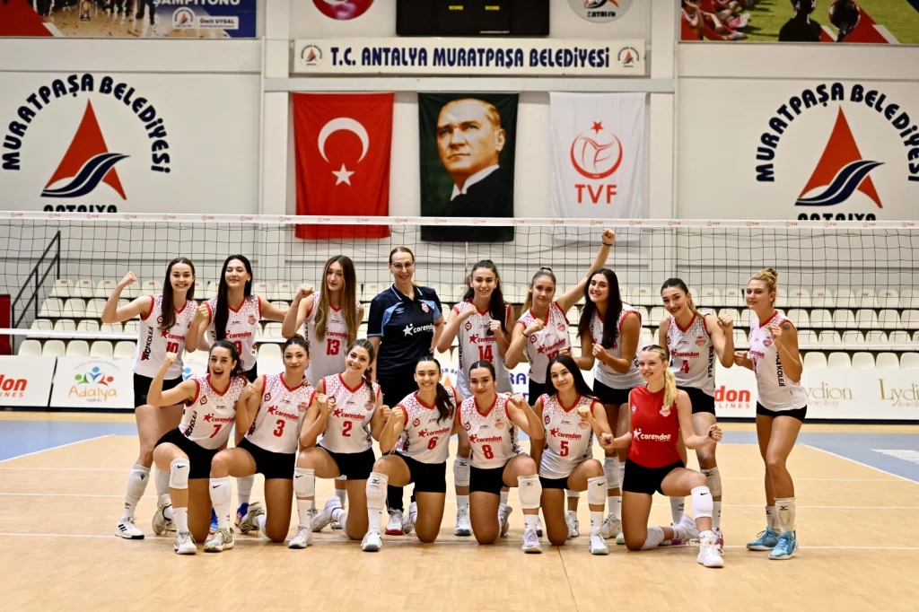 Antalya Muratpaşa Belediyespor çıkışta