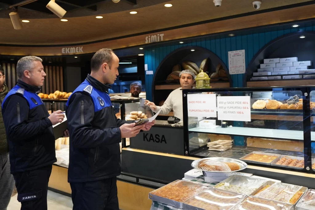 Beylikdüzü’nde Ramazan için yoğun mesai sürüyor