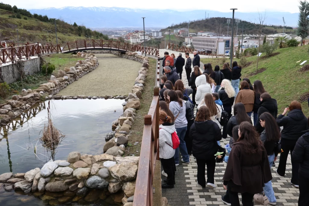 Düzce Üniversitesi’nin Bilim Kafe’de siyah çeltik ele alındı