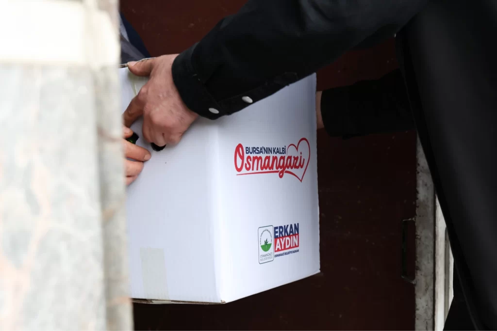 Bursa Osmangazi’de ihtiyaç sahiplerine erzak desteği
