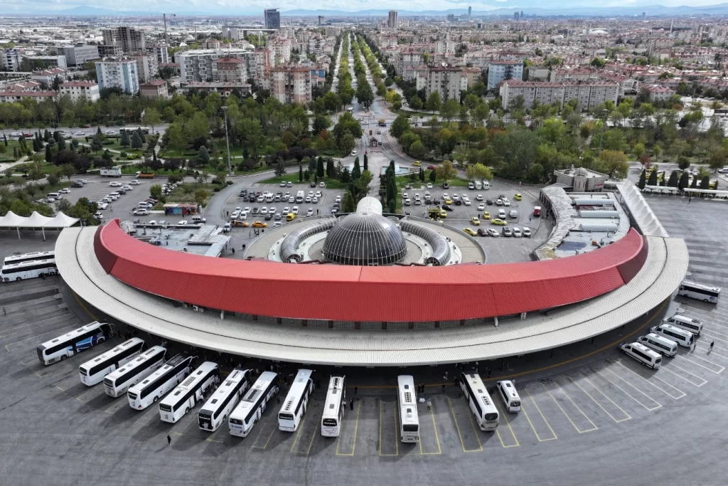 Konya Otogarı geçen yıl 18 milyona hizmet verdi