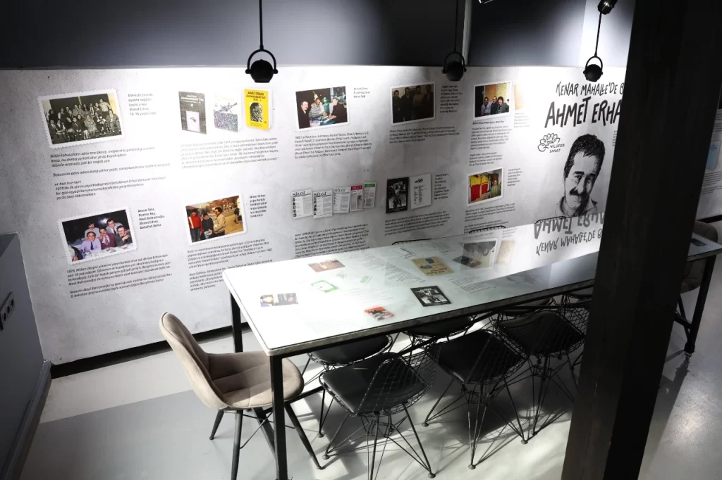 Şair Ahmet Erhan, doğum gününde Nilüfer’de özel sergiyle anıldı