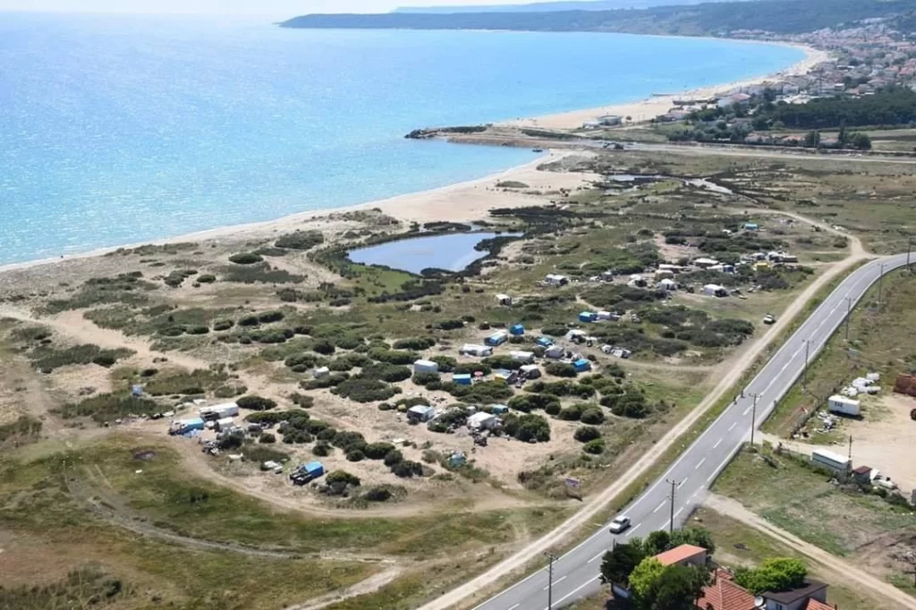 Saros’un incisi Mecidiye sahili yıkım tehdidi altında… Vatandaş hukuk mücadelesi başlattı