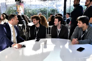 Üniversite öğrencileri için şeffaf ve güvenli burs dayanışması başlıyor