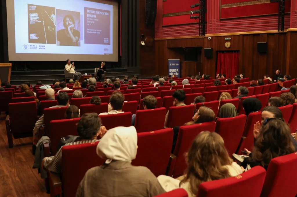 Ünlü yönetmen Karaçelik’in yeni filmi Bursalılarla buluştu