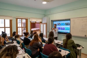 İBB Gençlik Ofisleri’nde yılın ilk eğitimleri sürüyor