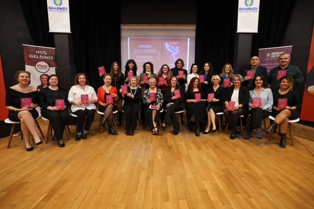 Bakırköy’de kadınların kaleminden “onsekizİNCİ” okurlarla buluştu