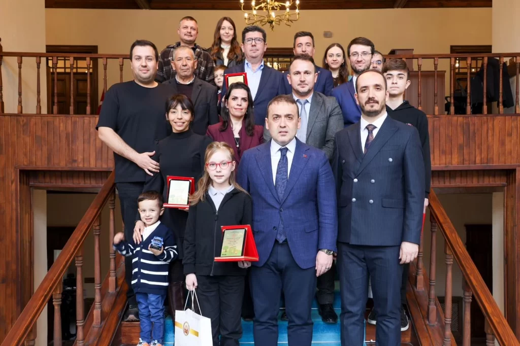 Bilecik’te ‘yılın okurları’ ödüllerine kavuştu