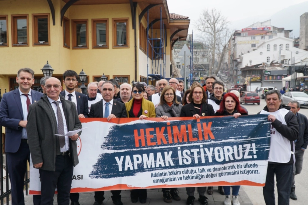 Bursa’da hekimlerden ‘sağlık hakkı’ yürüyüşü