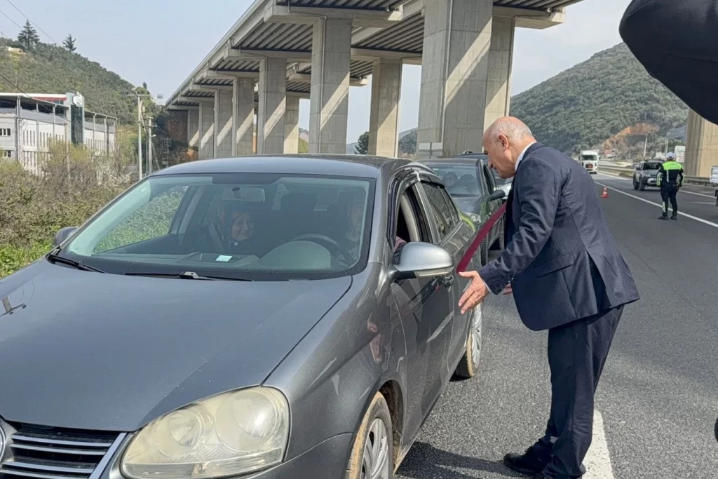 Bursa Gemlik’te Kaymakam Canbaba ‘sensiz olmaz’ diyerek uyardı