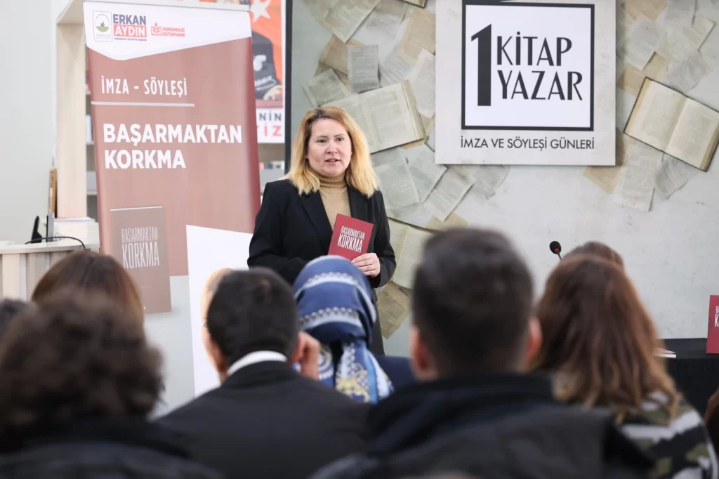 Bursa Osmangazi’de ‘1 Kitap 1 Yazar’ın konuğu Cansel Oruç oldu