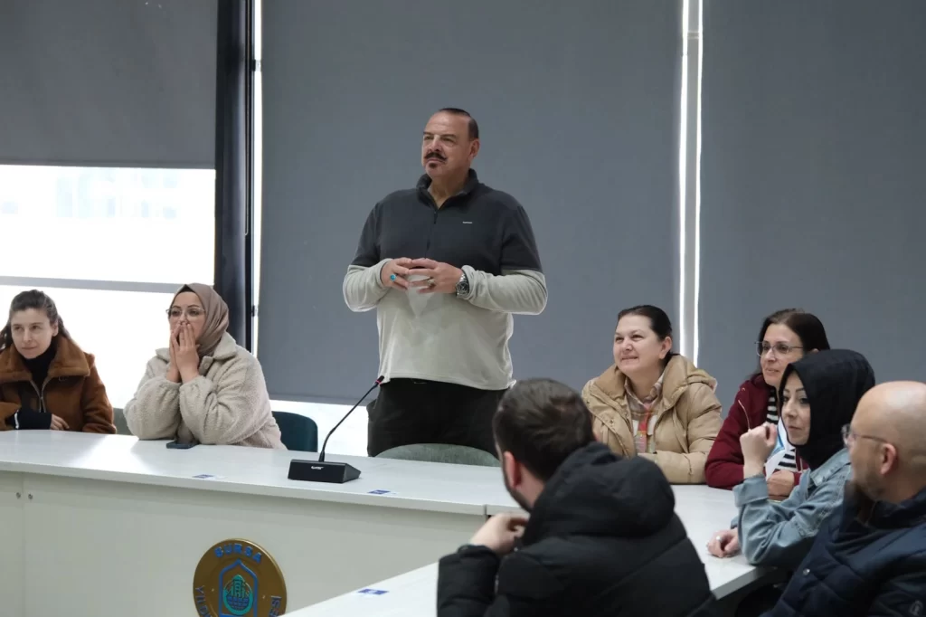 Bursa Yıldırım’da ‘temel fotoğrafçılık’ eğitimi başladı