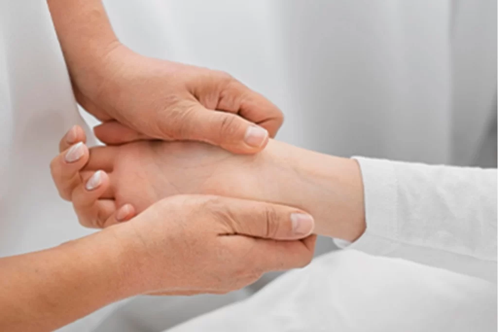 Dijital çağ el ve bilek sağlığını tehdit ediyor