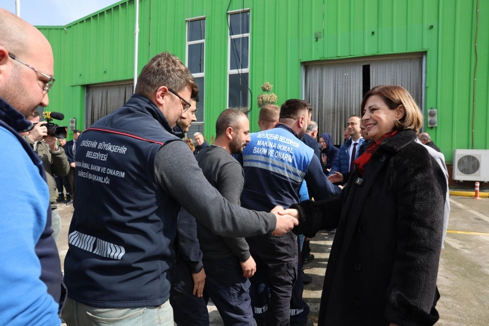 Eskişehir’de Başkan Ünlüce personelle bayramlaştı