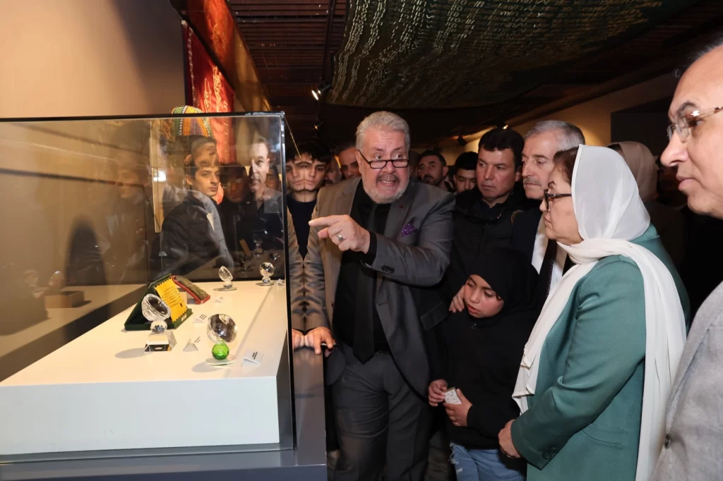 Gaziantep’te ‘Mukaddes Emanetler’ sergilenyor