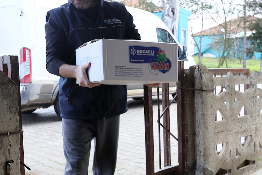 Kocaeli’de ‘Gönül Kazan’ ile sofralar boş kalmıyor