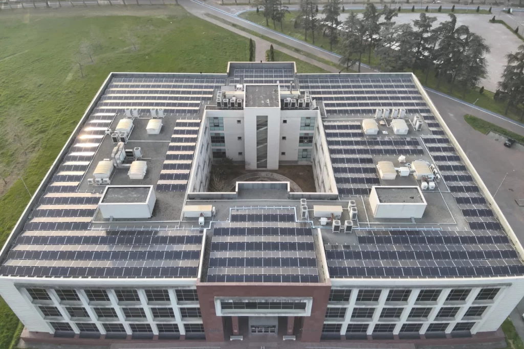 GTÜ’de GES kurulumu başladı