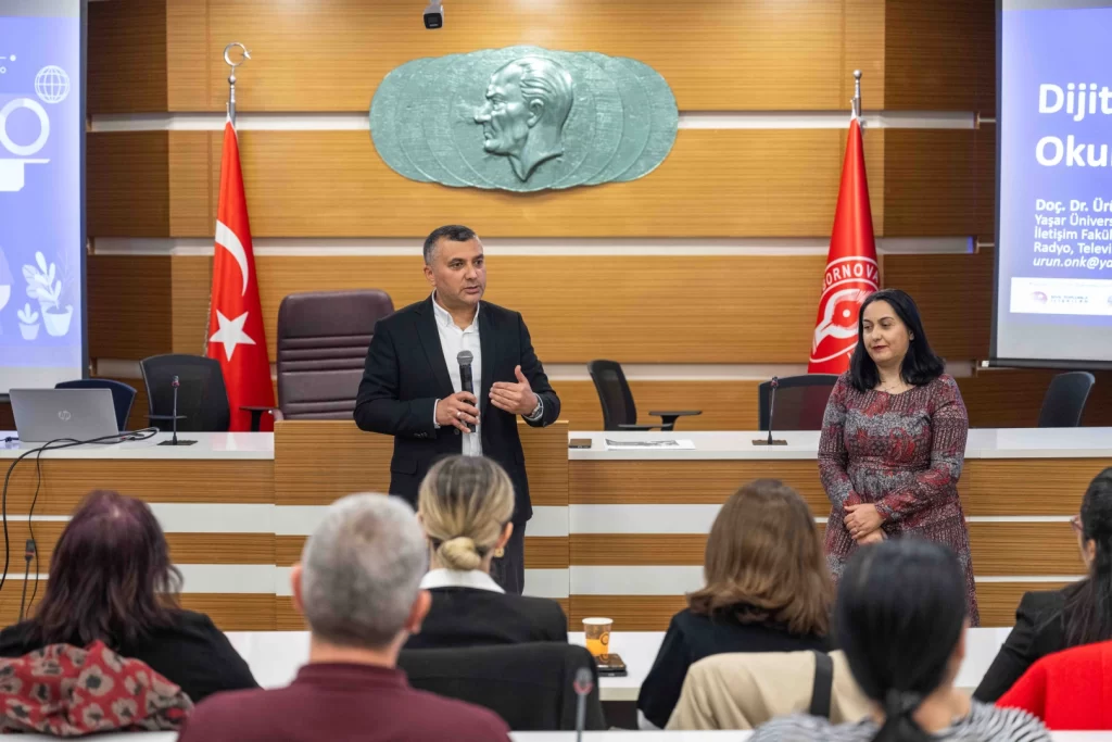 İzmir’de Bornova Muhtarlar Akademisi tamamlandı