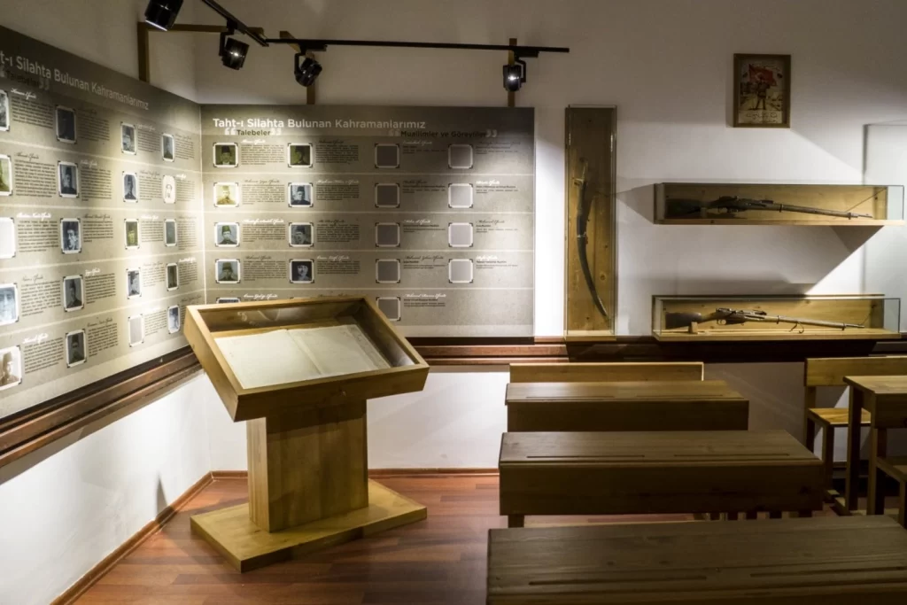 Kastamonu’da bir lisenin hüzünlü gururu… O hatıralar sınıftaki müzede yaşatılıyor