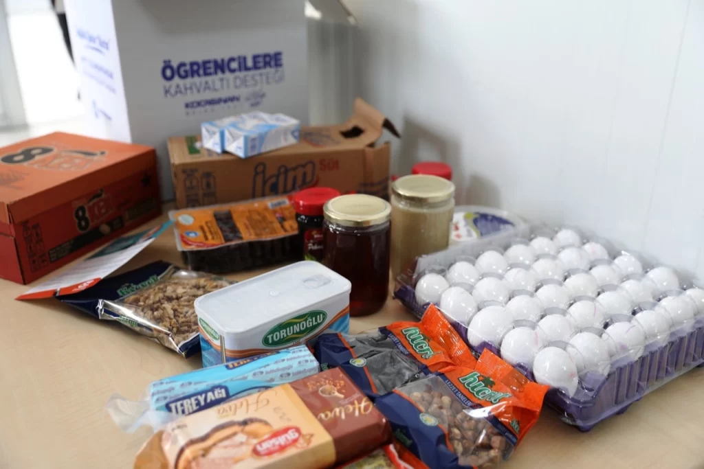 Kayseri Kocasinan’dan öğrencilere ücretsiz kahvaltı kolisi