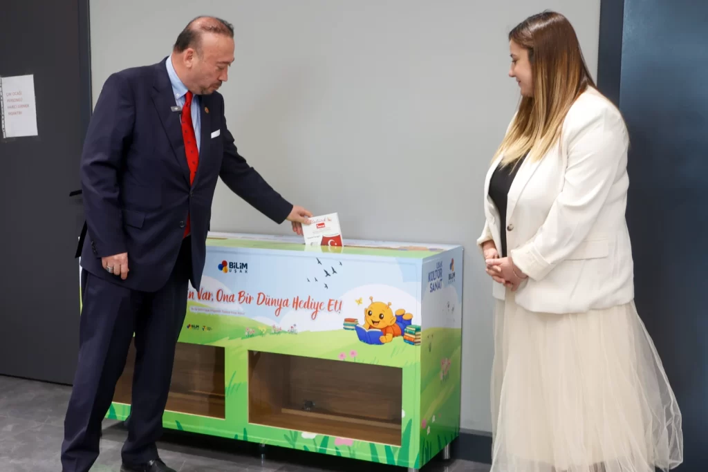 Kitap Kumbarası köy okullarında