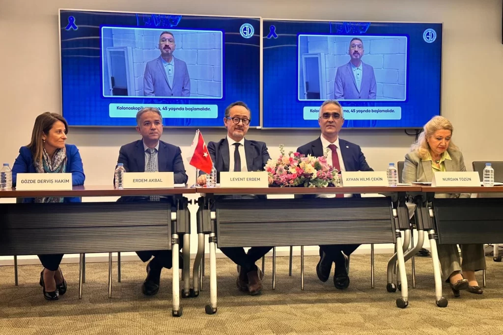 Kolon kanserinde alarm! Gençlerde artış dikkat çekiyor