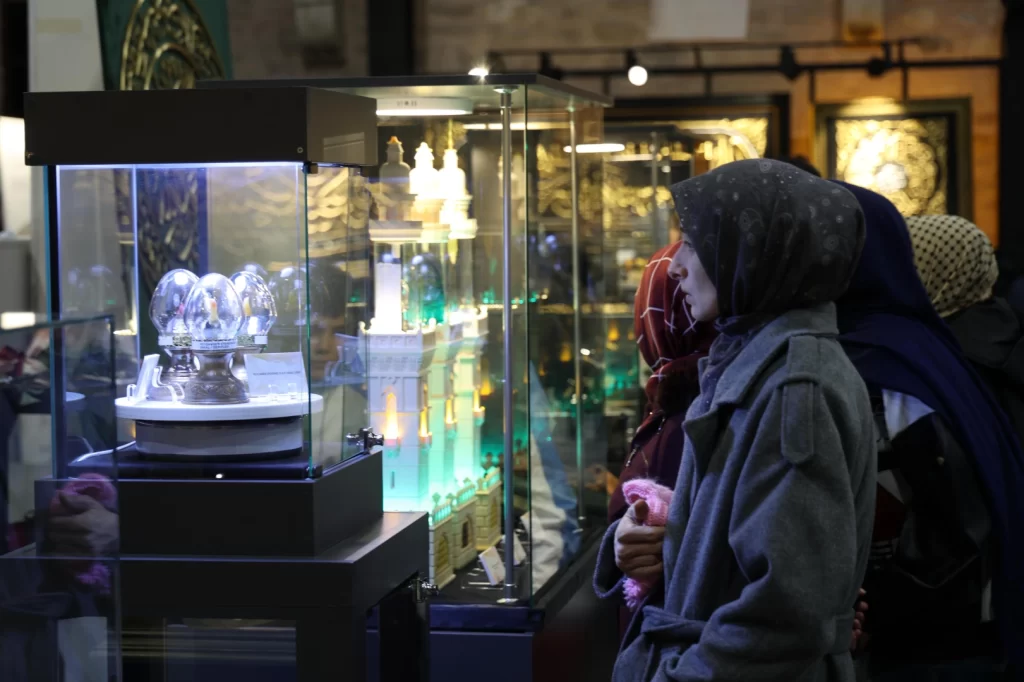 Konya’da ‘Mukaddes Emanetler’ sergisi doldu taştı