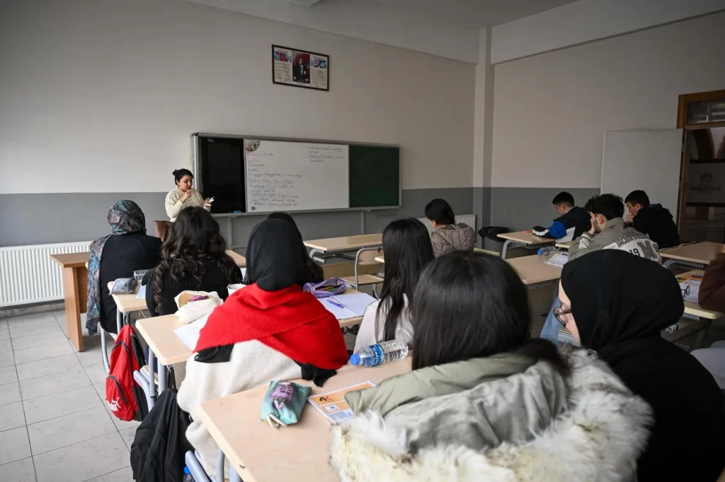 Malatya’da gençlerin üniversite hedefine Büyükşehir desteği