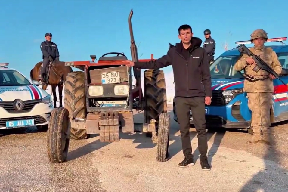 Muğla’dan 21 yıl önce çalınan traktör Van’da bulundu… 21 yıllık hasret sona erdi!