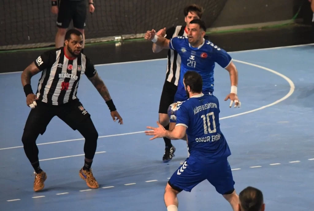 Nilüfer Belediyesi lider Beşiktaş’ı deplasmanda mağlup etti